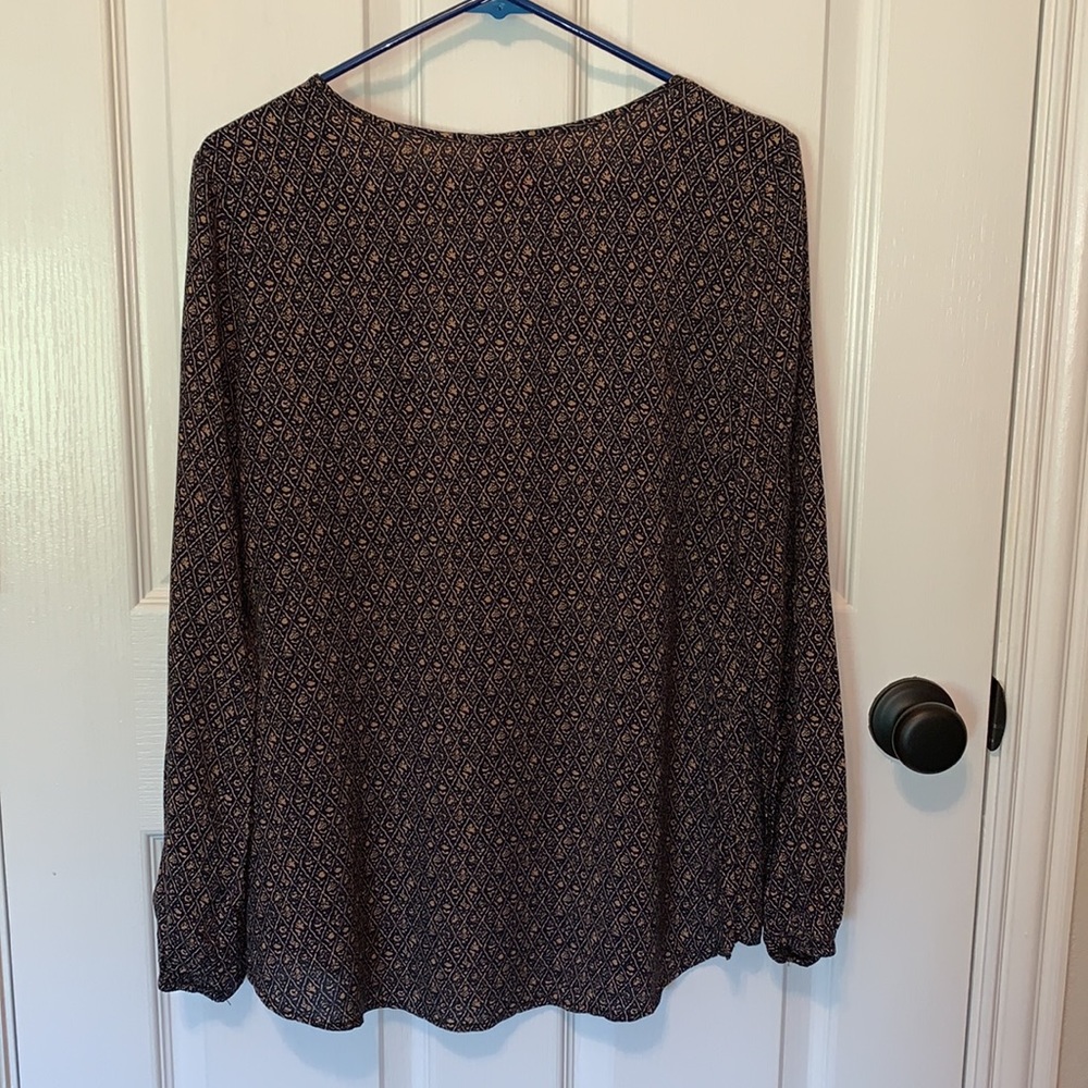 Buckle Daytrip navy blouse - Picture 7 of 7